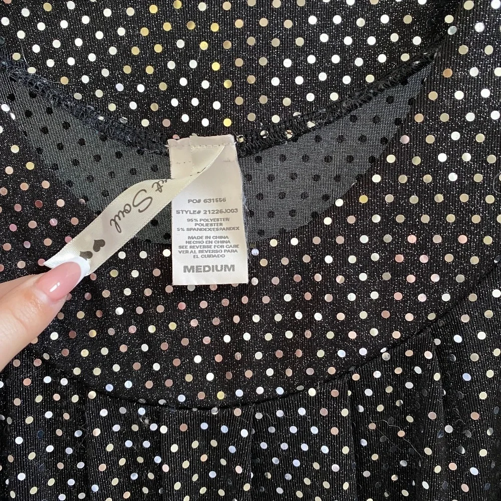 Women's Sparkly Top Size: Medium